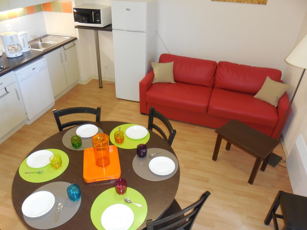Vvf Sud Aveyron Hotel Brusque Bagian luar foto
