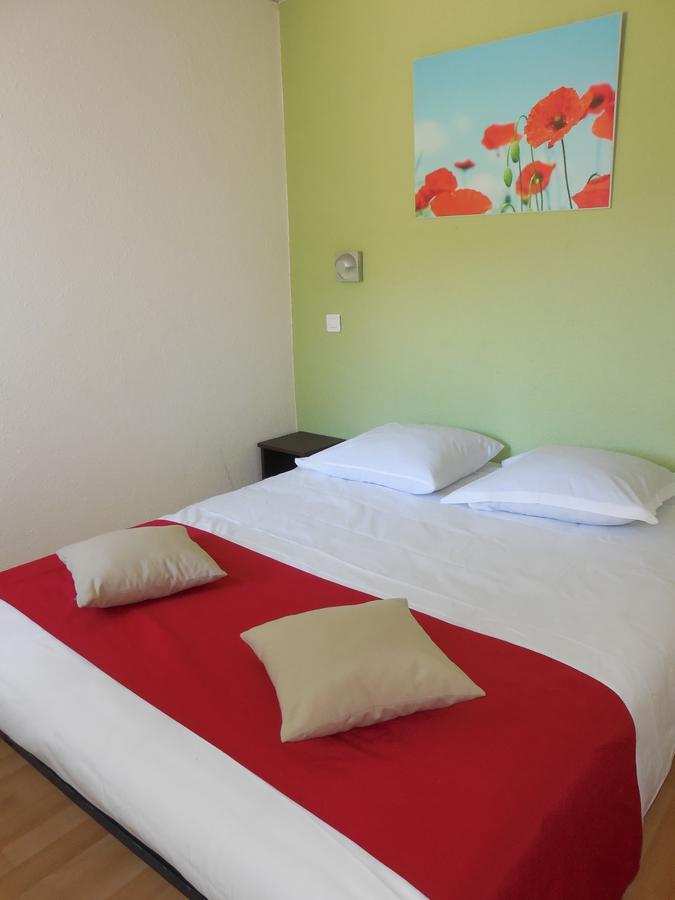 Vvf Sud Aveyron Hotel Brusque Bagian luar foto
