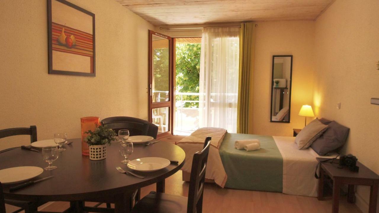 Vvf Sud Aveyron Hotel Brusque Bagian luar foto