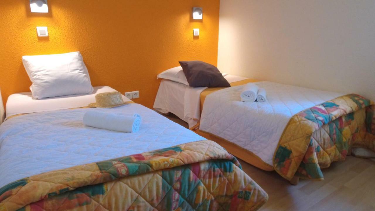Vvf Sud Aveyron Hotel Brusque Bagian luar foto