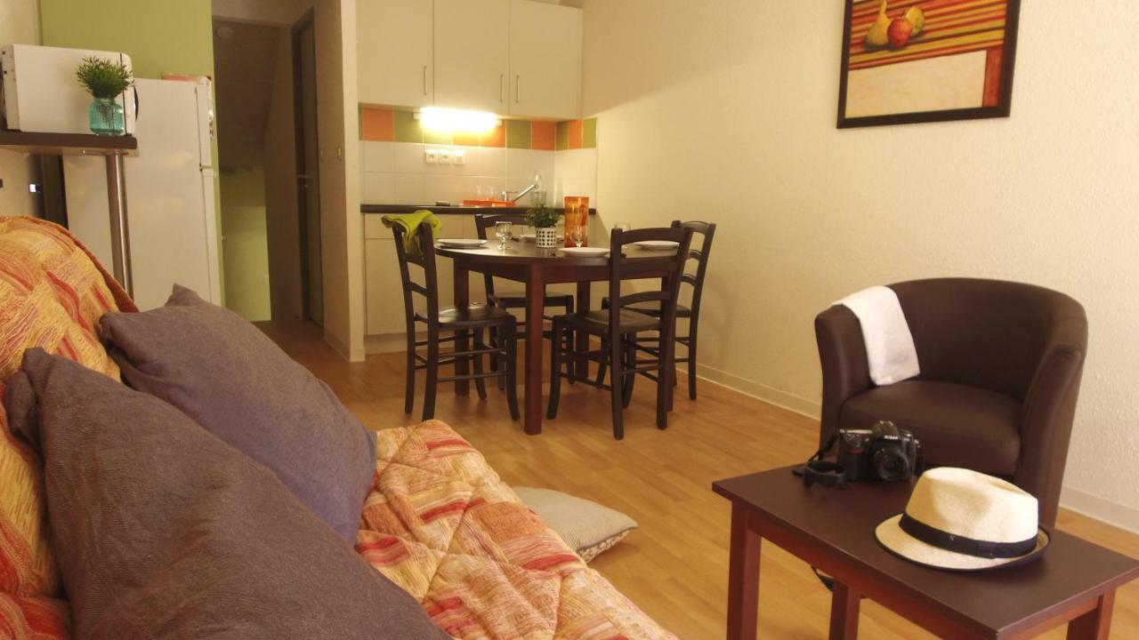 Vvf Sud Aveyron Hotel Brusque Bagian luar foto