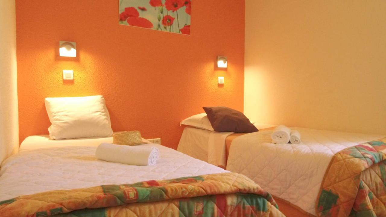 Vvf Sud Aveyron Hotel Brusque Bagian luar foto